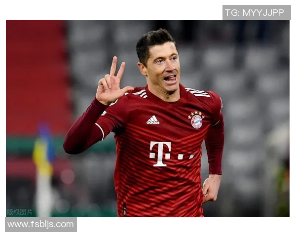 莱万重返老东家引发拜仁球迷愤怒纷纷指责其忘恩负义 莱万重返老东家引发拜仁球迷愤怒纷纷指责其忘恩负义