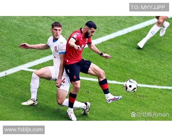 U21法国队与格鲁吉亚队激战正酣争夺欧洲青年足球赛晋级资格