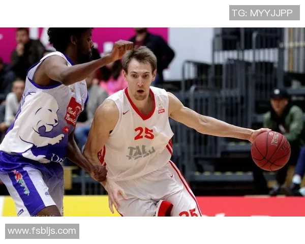 中国与乌克兰篮球对决精彩录像回放全程解析与精彩瞬间分享 中国与乌克兰篮球对决精彩录像回放全程解析与精彩瞬间分享