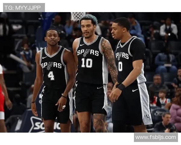 马刺对阵火箭精彩对决解说员深入分析比赛亮点与战术策略