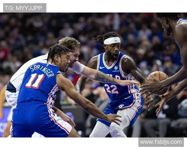 76人对决独行侠NBA季后赛激战即将上演球迷期待精彩表现 76人对决独行侠NBA季后赛激战即将上演球迷期待精彩表现