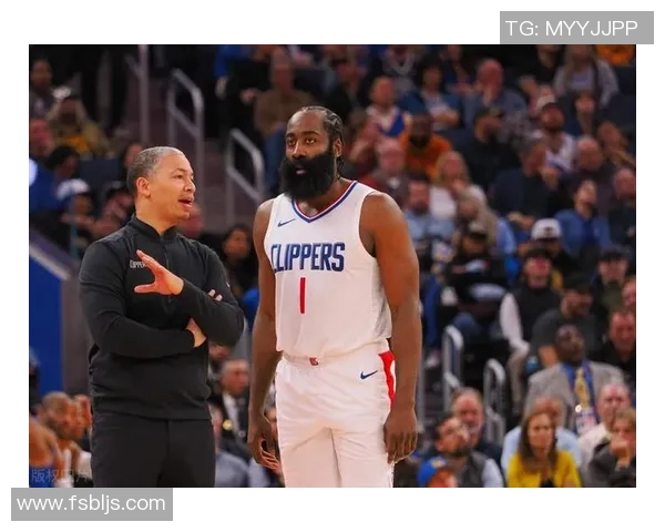 11月4日勇士与快船激战正酣球迷期待精彩对决与巅峰对抗 11月4日勇士与快船激战正酣球迷期待精彩对决与巅峰对抗