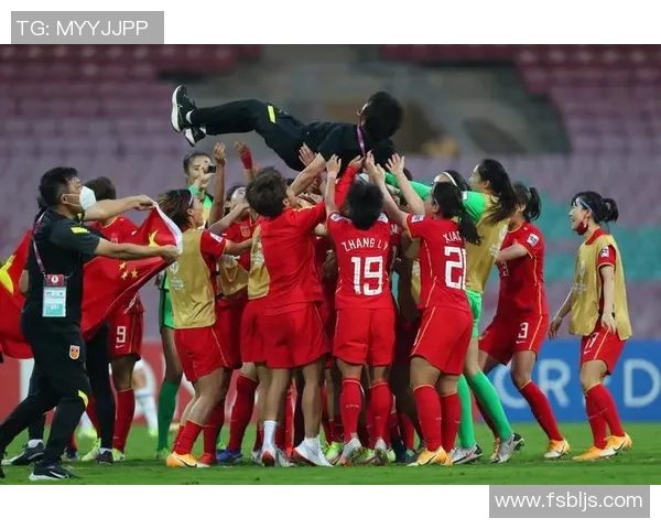 中国女足迎战德国队努力拼搏展现奥运精神与团队风采 中国女足迎战德国队努力拼搏展现奥运精神与团队风采