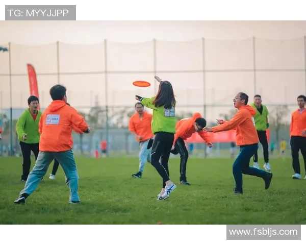 广州飞盘队默契配合探讨与战术分析聚焦飞盘运动发展 广州飞盘队默契配合探讨与战术分析聚焦飞盘运动发展