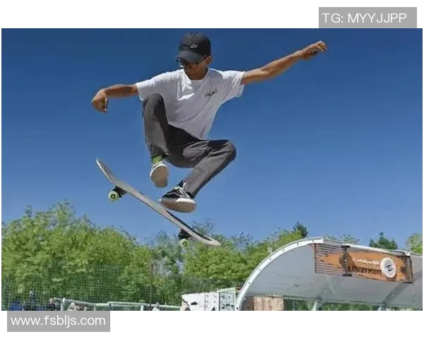 广州极限运动队在滑板精英赛中的默契配合与精彩表现分析